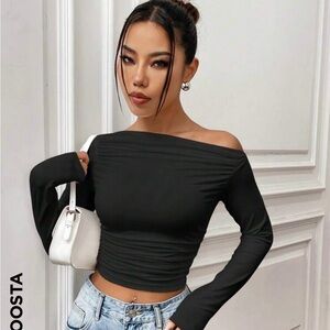 🩷 off shoulder long sleeve ruffled t-shirt